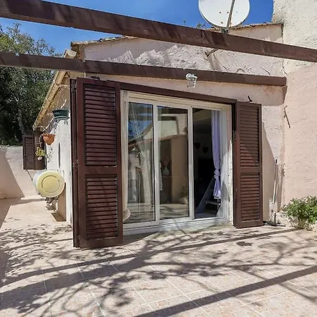 Maison Individuelle La Salamandre Bleutee * Santa-Maria-Poggio (Corsica)